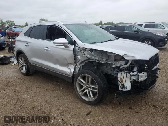 2019 Lincoln MKC Reserve with VIN 5LMCJ3D95KUL22724, listed as a Copart auction lot 56861795 with 59,275 mi miles and Salvage title. Bid and sale history available at DreamBid. Image 4.