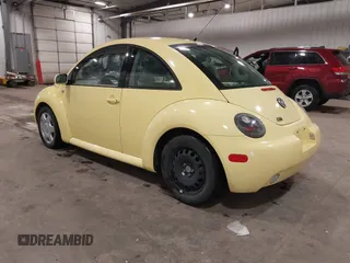2001 Volkswagen Beetle GLX with VIN 3VWDD21CX1M434965, listed as a IAAI auction lot 42141481 with 220,941 mi miles and . Bid and sale history available at DreamBid. Image 3.