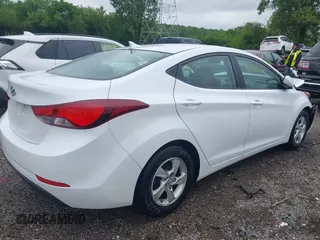 2015 Hyundai Elantra SE z VIN 5NPDH4AE3FH649752, wystawiony jako IAAI lot #42311622 z przebiegiem 100 166 mil mil oraz . Historia ofert i sprzedaży dostępna na DreamBid. Obrazek 4.