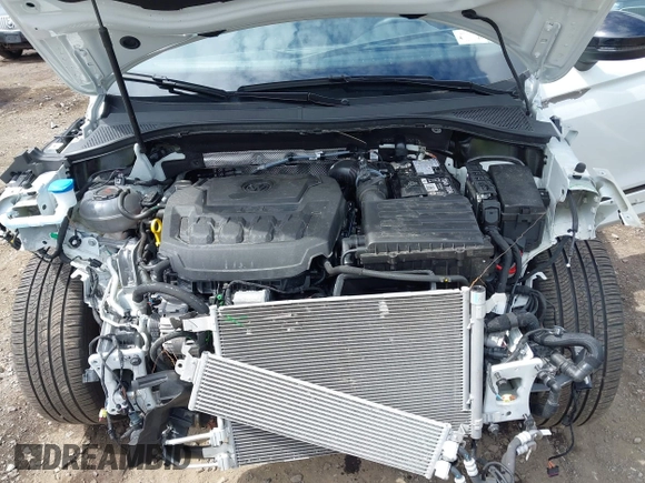 2024 Volkswagen Tiguan SE R-Line Black with VIN 3VV8B7AX3RM111526, listed as a IAAI auction lot 42524100 with 7,280 mi miles and . Bid and sale history available at DreamBid. Image 10.
