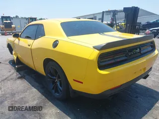 2018 Dodge Challenger SXT с VIN 2C3CDZAG9JH339276, выставлен на аукционе IAAI как лот 42637557 с пробегом 111 418 миль миль и . История ставок и продаж доступна на DreamBid. Изображение 3.