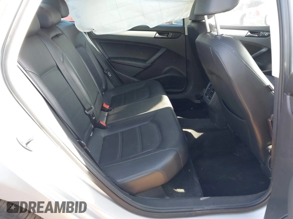 2013 Volkswagen Passat SE w/Sunroof & Nav with VIN 1VWBP7A35DC036516, listed as a IAAI auction lot 41545305 with 182,266 mi miles. Bid and sale history available at carsss.com. Image 8.
