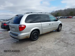 2006 Chrysler Town & Country LWB Touring with VIN 2A4GP54LX6R859617, listed as a IAAI auction lot 41484842 with 283,845 mi miles. Bid and sale history available at carsss.com. Image 4.