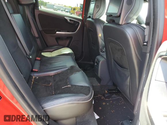 2015 Volvo XC60 z VIN YV4902RHXF2619954, wystawiony jako Copart lot #56196155 z przebiegiem Nie podano mil oraz Szkoda całkowita • Salvage title. Historia ofert i sprzedaży dostępna na DreamBid. Obrazek 11.