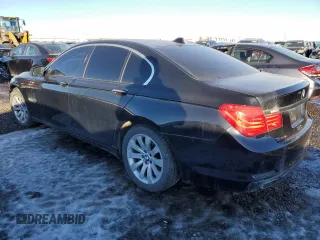 2010 BMW 7 Series 750i xDrive z VIN WBAKC6C5XACL67558, wystawiony jako Copart lot #88550755 z przebiegiem 108 796 mil mil oraz Szkoda całkowita • Salvage title. Historia ofert i sprzedaży dostępna na DreamBid. Obrazek 2.