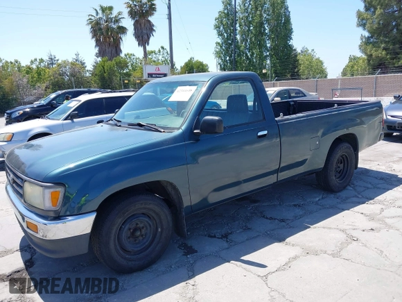 1996 Toyota T100 z VIN JT4JM11D2T0010937, wystawiony jako IAAI lot #42344646 z przebiegiem 332 400 mil mil oraz . Historia ofert i sprzedaży dostępna na DreamBid. Obrazek 2.
