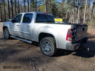 2011 GMC Sierra 1500 SLE with VIN 3GTP1VE08BG303883, listed as a IAAI auction lot 41448142 with 224,788 mi miles. Bid and sale history available at carsss.com. Image 3.