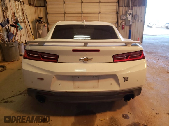 2016 Chevrolet Camaro 2SS with VIN 1G1FH1R75G0188042, listed as a Copart auction lot 68022352 with 33,876 mi miles. Bid and sale history available at carsss.com. Image 6.