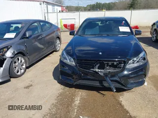 2016 Mercedes-Benz E 350 Sport z VIN WDDHF5KB7GB254354, wystawiony jako IAAI lot #41834780 z przebiegiem 139 961 mil mil oraz . Historia ofert i sprzedaży dostępna na DreamBid. Obrazek 12.