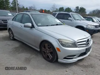 2011 Mercedes-Benz C 300 Sport z VIN WDDGF8BB1BR135955, wystawiony jako IAAI lot #41983508 z przebiegiem 214 823 mil mil oraz . Historia ofert i sprzedaży dostępna na DreamBid. Obrazek 1.