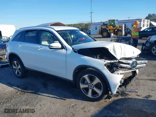 2022 Mercedes-Benz GLC with VIN W1N0G8EB9NG115692, listed as a IAAI auction lot 41082782 with 24,373 mi miles. Bid and sale history available at carsss.com. Image 1.
