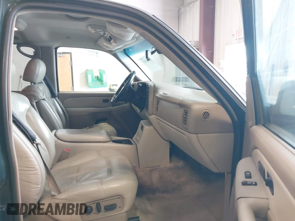 2002 Chevrolet Suburban LS with VIN 1GNFK16Z72J263641, listed as a IAAI auction lot 41549592 with 1 mi miles. Bid and sale history available at carsss.com. Image 5.