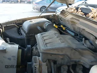 2009 Dodge 1500 SLT z VIN 1D3HV18P79S797352, wystawiony jako IAAI lot #43496942 z przebiegiem 177 334 mil mil oraz . Historia ofert i sprzedaży dostępna na DreamBid. Obrazek 20.