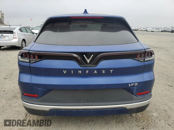 2023 VinFast VF 8 Plus z VIN RLLV1AFA5PH001655, wystawiony jako Copart lot #58811535 z przebiegiem 4 370 mil mil oraz Szkoda całkowita • Salvage title. Historia ofert i sprzedaży dostępna na DreamBid. Obrazek 6.