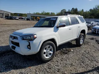 2023 Toyota 4Runner SR5 с VIN JTEMU5JR7P6120994, выставлен на аукционе Copart как лот 51957775 с пробегом 26 803 миль миль и Чистый • Clean title. История ставок и продаж доступна на DreamBid. Изображение 1.