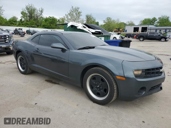 2010 Chevrolet Camaro LS z VIN 2G1FA1EV9A9218441, wystawiony jako Copart lot #55647195 z przebiegiem 147 345 mil mil oraz Szkoda całkowita • Salvage title. Historia ofert i sprzedaży dostępna na DreamBid. Obrazek 4.