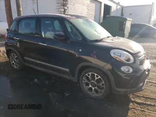 2014 FIAT 500L Trekking with VIN ZFBCFADH0EZ007862, listed as a Copart auction lot 42146165 with 86,392 mi miles and Salvage Title. Bid and sale history available at DreamBid. Image 4.