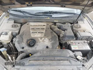 2008 Hyundai Azera Limited with VIN KMHFC46F98A332122, listed as a IAAI auction lot 42039825 with 376,625 mi miles and . Bid and sale history available at DreamBid. Image 10.