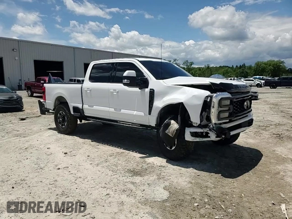 2023 Ford F-250 XL z VIN 1FT8W2BN4PED78194, wystawiony jako Copart lot #56460555 z przebiegiem 45 300 mil mil oraz Szkoda całkowita • Salvage title. Historia ofert i sprzedaży dostępna na DreamBid. Obrazek 14.
