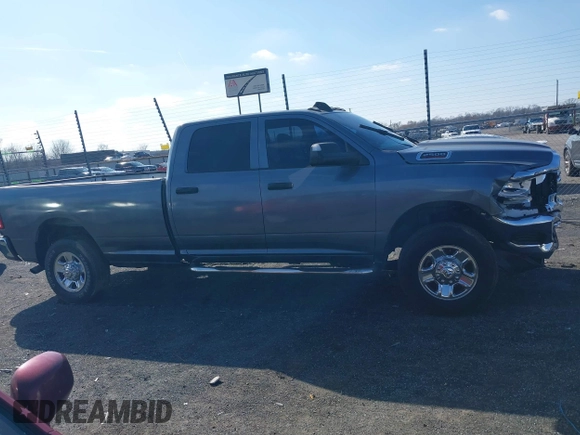 2022 Ram 2500 Tradesman with VIN 3C6UR5HJ2NG111757, listed as a IAAI auction lot 41537105 with 64,589 mi miles and . Bid and sale history available at DreamBid. Image 14.