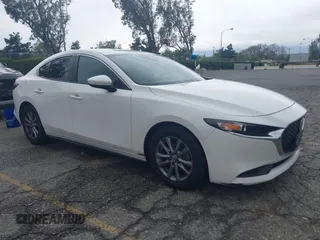 2021 Mazda 3 S z VIN JM1BPAAL1M1327395, wystawiony jako IAAI lot #42064716 z przebiegiem 105 976 mil mil oraz . Historia ofert i sprzedaży dostępna na DreamBid. Obrazek 1.