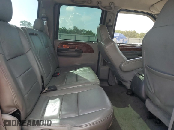 2004 Ford F-250 XL z VIN 1FTNW21P34EB19195, wystawiony jako Copart lot #60455925 z przebiegiem 317 608 mil mil oraz Szkoda całkowita • Salvage title. Historia ofert i sprzedaży dostępna na DreamBid. Obrazek 10.