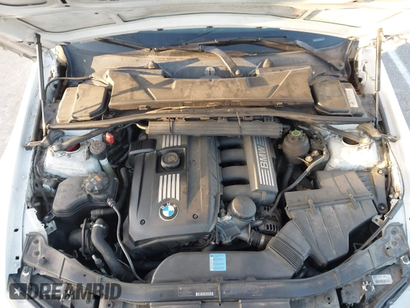 2011 BMW 3 Series 328i with VIN WBAPH5G57BNM76870, listed as a IAAI auction lot 41900288 with 191,609 mi miles and . Bid and sale history available at carsss.com. Image 10.