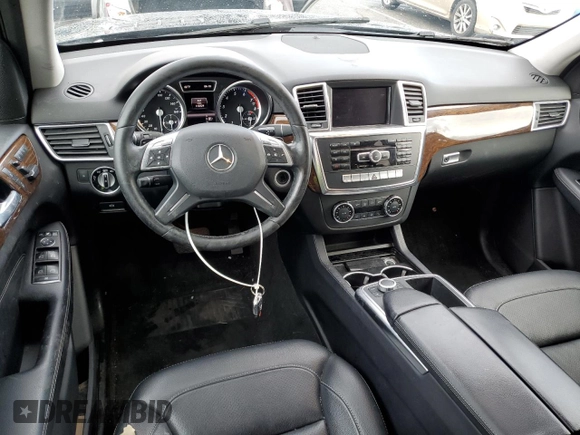 2013 Mercedes-Benz M 350 z VIN 4JGDA5JB1DA123619, wystawiony jako Copart lot #43610845 z przebiegiem 110 224 mil mil oraz Szkoda całkowita • Salvage title. Historia ofert i sprzedaży dostępna na DreamBid. Obrazek 8.