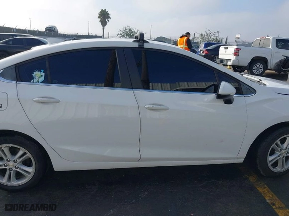 2018 Chevrolet Cruze LT with VIN 1G1BE5SM7J7170333, listed as a IAAI auction lot 41615131 with 166,290 mi miles. Bid and sale history available at carsss.com. Image 14.