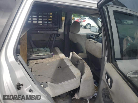 2005 Hyundai Santa Fe GLS with VIN KM8SC73D95U010433, listed as a Copart auction lot 62237784 with 176,627 mi miles and Clean Title. Bid and sale history available at carsss.com. Image 12.