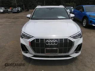 2022 Audi Q3 S line Premium Plus z VIN WA1EECF31N1045258, wystawiony jako IAAI lot #42299558 z przebiegiem 19 332 mil mil oraz . Historia ofert i sprzedaży dostępna na DreamBid. Obrazek 12.