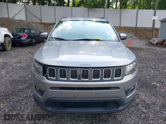 2018 Jeep Compass Latitude with VIN 3C4NJDBB8JT434339, listed as a IAAI auction lot 42404248 with 131,295 mi miles and . Bid and sale history available at DreamBid. Image 13.