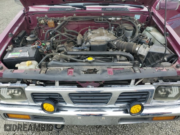 1995 Nissan Frontier SE z VIN 1N6HD16Y0SC364833, wystawiony jako Copart lot #48259485 z przebiegiem 152 592 mil mil oraz Szkoda całkowita • Salvage title. Historia ofert i sprzedaży dostępna na DreamBid. Obrazek 12.