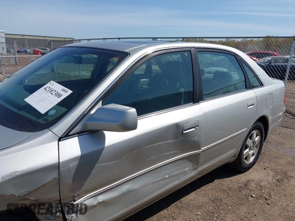 2002 Toyota Avalon XL with VIN 4T1BF28B52U265710, listed as a IAAI auction lot 42102300 with 99,901 mi miles and . Bid and sale history available at DreamBid. Image 15.