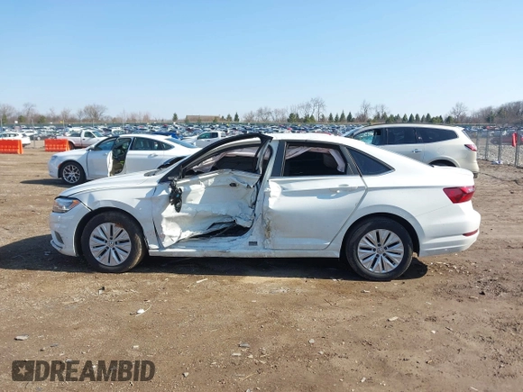 2020 Volkswagen Jetta S z VIN 3VWCB7BUXLM042951, wystawiony jako IAAI lot #42012007 z przebiegiem 61 806 mil mil oraz . Historia ofert i sprzedaży dostępna na DreamBid. Obrazek 15.