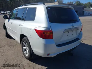 2010 Toyota Highlander with VIN JTEBK3EH9A2159149, listed as a IAAI auction lot 42063660 with 179,933 mi miles. Bid and sale history available at carsss.com. Image 3.