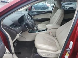 2019 Lincoln MKC Reserve with VIN 5LMCJ3C92KUL43662, listed as a Copart auction lot 52933255 with 31,076 mi miles and Salvage Title. Bid and sale history available at DreamBid. Image 7.