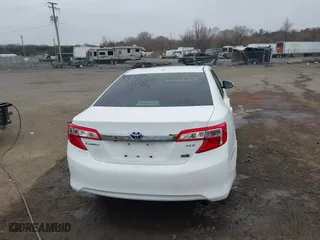 2014 Toyota Camry Hybrid LE with VIN 4T1BD1FK1EU102768, listed as a IAAI auction lot 41793746 with 157,015 mi miles. Bid and sale history available at carsss.com. Image 17.