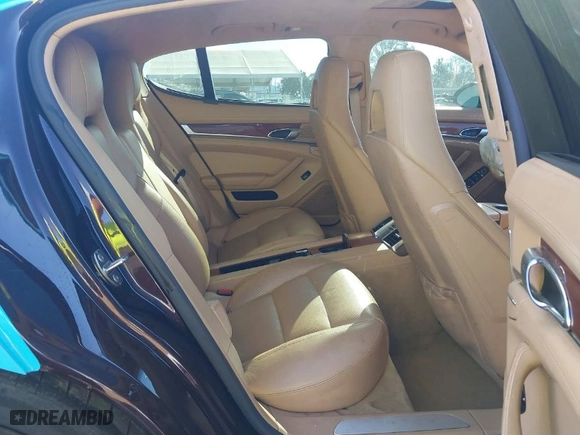 2013 Porsche Panamera Turbo with VIN WP0AC2A71DL090069, listed as a IAAI auction lot 41701927 with NaN miles. Bid and sale history available at carsss.com. Image 8.