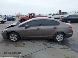 2014 Honda Civic LX z VIN 19XFB2F50EE228680, wystawiony jako IAAI lot #42164150 z przebiegiem 126 858 mil mil oraz . Historia ofert i sprzedaży dostępna na DreamBid. Obrazek 14.