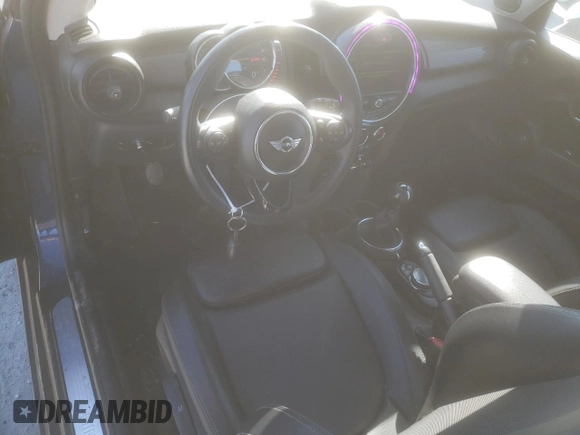2014 MINI Hardtop with VIN WMWXM5C56ET972955, listed as a Copart auction lot 48160225 with 60,692 mi miles and Clean Title. Bid and sale history available at DreamBid. Image 8.