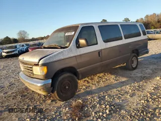 1995 Ford Econoline Wagon XL z VIN 1FBJS31H5SHB43359, wystawiony jako Copart lot #46553895 z przebiegiem 128 584 mil mil oraz Tytuł czysty. Historia ofert i sprzedaży dostępna na DreamBid. Obrazek 1.