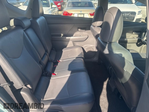 2014 Toyota Prius Two with VIN JTDZN3EU7E3301604, listed as a Copart auction lot 61496655 with 181,276 mi miles and Clean title. Bid and sale history available at DreamBid. Image 6.