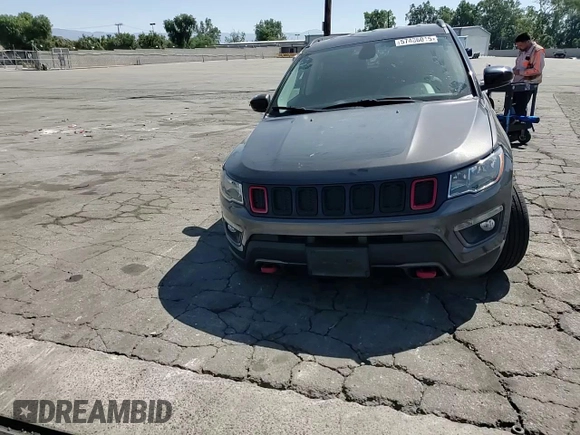 2018 Jeep Compass Trailhawk z VIN 3C4NJDDB0JT130449, wystawiony jako Copart lot #57486015 z przebiegiem 87 318 mil mil oraz Szkoda całkowita • Salvage title. Historia ofert i sprzedaży dostępna na DreamBid. Obrazek 15.