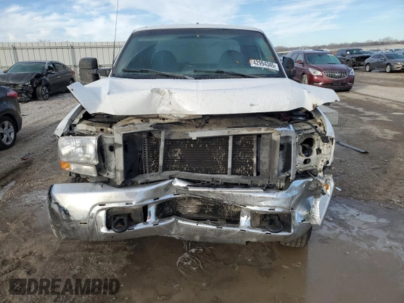 2000 Ford F-350 XL with VIN 1FTSW31F6YEC96409, listed as a Copart auction lot 42994345 with 334,310 mi miles and Salvage title. Bid and sale history available at DreamBid. Image 5.