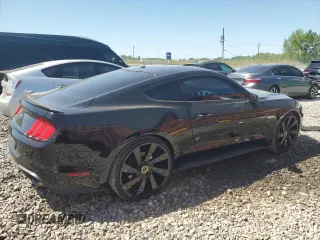 2018 Ford Mustang GT z VIN 1FA6P8CF0J5179879, wystawiony jako Copart lot #57986645 z przebiegiem 63 354 mil mil oraz Szkody całkowita. Historia ofert i sprzedaży dostępna na DreamBid. Obrazek 3.