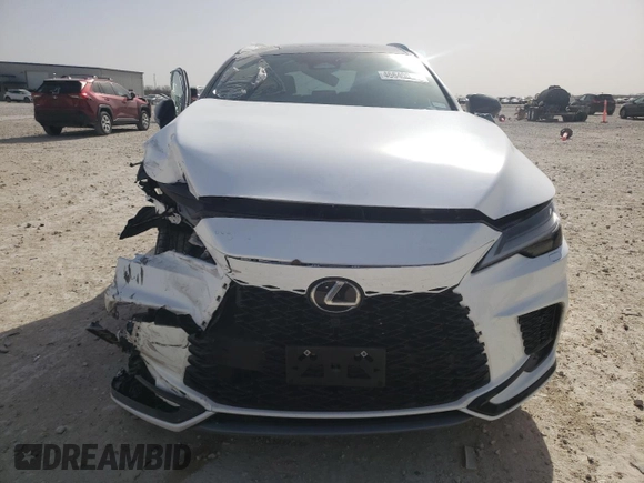 2024 Lexus RX 500h F Sport Performance z VIN 2T2BCMEAXRC010798, wystawiony jako Copart lot #46640015 z przebiegiem Nie podano mil oraz Szkoda całkowita • Salvage title. Historia ofert i sprzedaży dostępna na DreamBid. Obrazek 5.