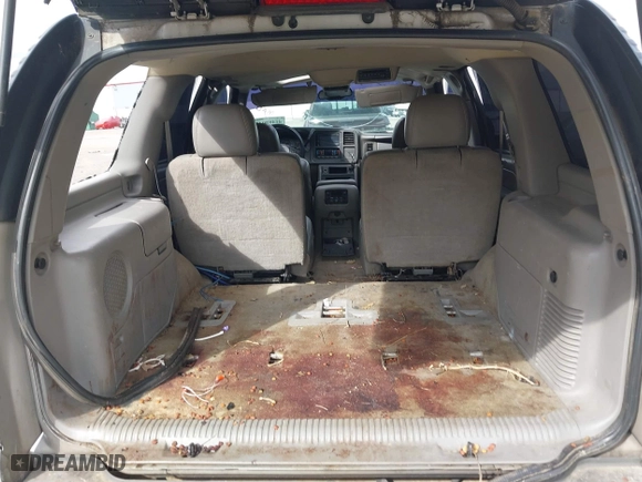 2005 Chevrolet Tahoe Z71 with VIN 1GNEK13T05R246648, listed as a IAAI auction lot 41483045 with 312,536 mi miles. Bid and sale history available at carsss.com. Image 8.