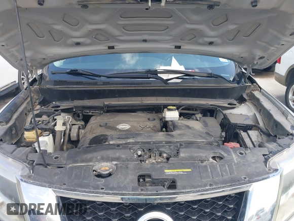 2014 Nissan Pathfinder Platinum with VIN 5N1AR2MN3EC715979, listed as a IAAI auction lot 42674730 with 131,156 mi miles and . Bid and sale history available at DreamBid. Image 10.