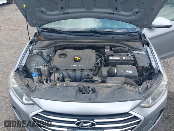 2017 Hyundai Elantra SE z VIN 5NPD74LF1HH105861, wystawiony jako IAAI lot #42120757 z przebiegiem 91 818 mil mil oraz . Historia ofert i sprzedaży dostępna na DreamBid. Obrazek 10.